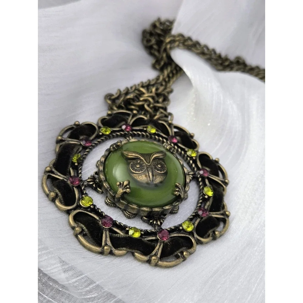 Owl Pendant Statement Necklace Faux Jade Bronze Tone Chain Ribbon‎ Rhinestones